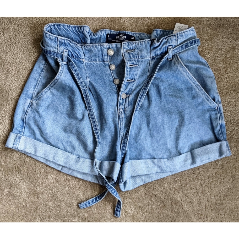Denim Paperbag Mom Shorts. Curvy and High-rise